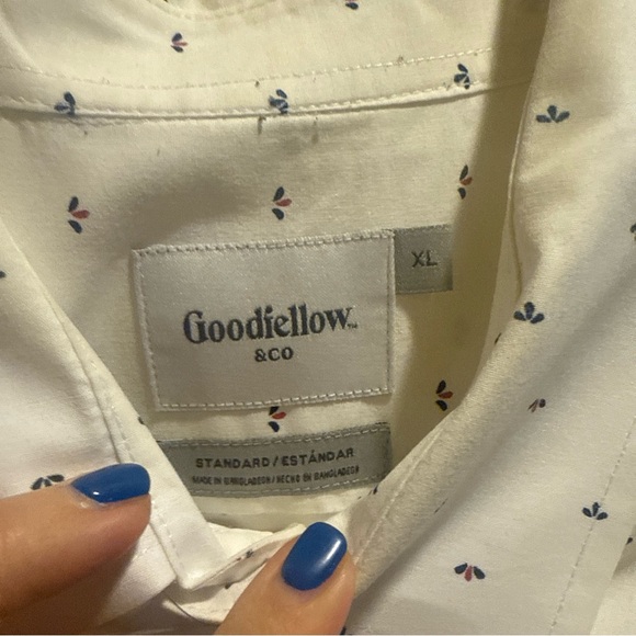 Goodfellow & Co White Button Down Shirt with Subtle Pattern - Picture 2 of 2
